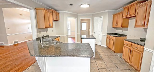 6172 MAGGIE OAKS DR, Bartlett, TN 38135