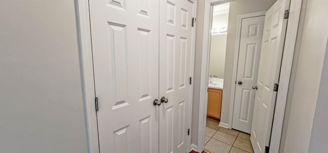 6172 MAGGIE OAKS DR, Bartlett, TN 38135