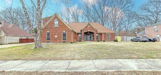 6172 MAGGIE OAKS DR, Bartlett, TN 38135