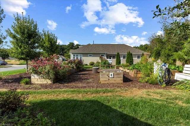 1003 Bryant Court, Mebane, NC 27302