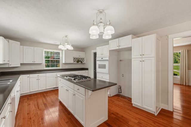 52 Timberlane Drive, Milton, WV 25541