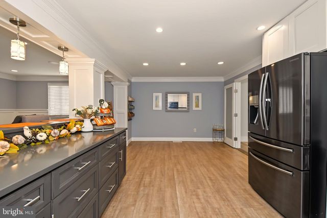 2221 OAKFIELD RD, Warrington, PA 18976