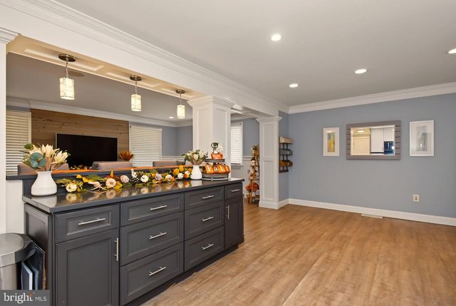 2221 OAKFIELD RD, Warrington, PA 18976