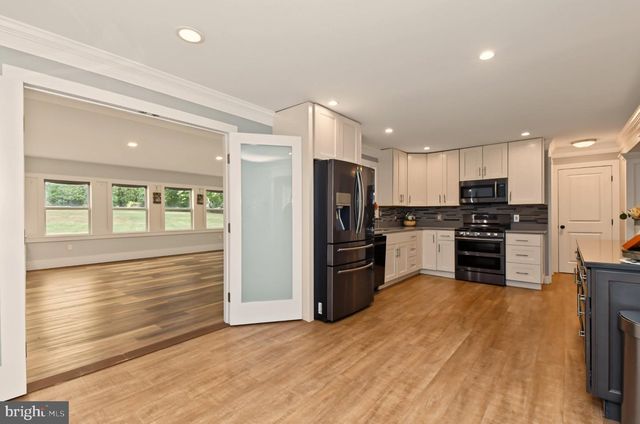 2221 OAKFIELD RD, Warrington, PA 18976