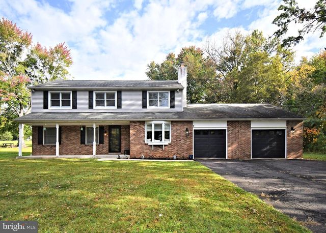 2221 OAKFIELD RD, Warrington, PA 18976