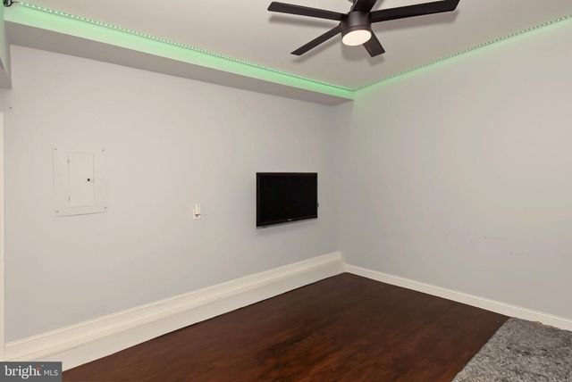 2221 OAKFIELD RD, Warrington, PA 18976