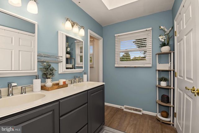 2221 OAKFIELD RD, Warrington, PA 18976