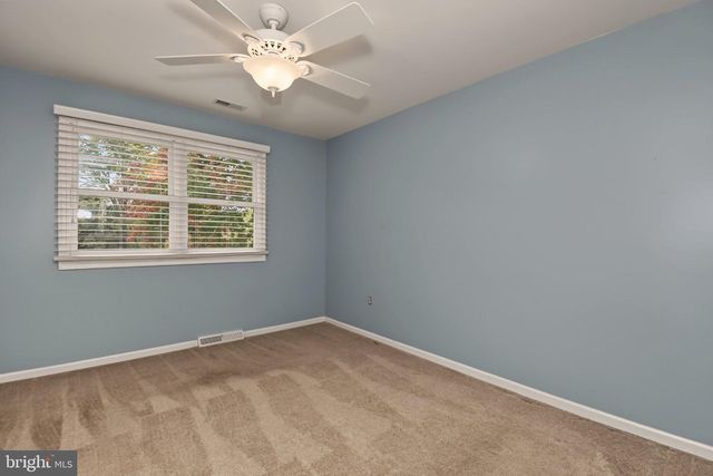 2221 OAKFIELD RD, Warrington, PA 18976
