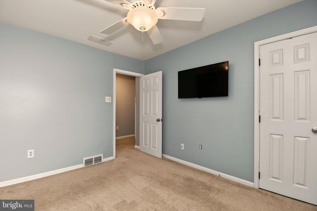 2221 OAKFIELD RD, Warrington, PA 18976