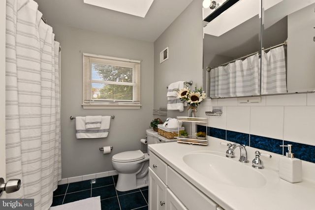 2221 OAKFIELD RD, Warrington, PA 18976
