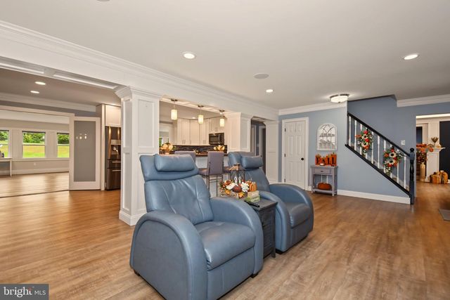 2221 OAKFIELD RD, Warrington, PA 18976