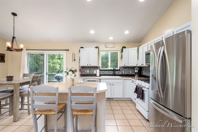 6998 Riverwood Drive, Belding, MI 48809