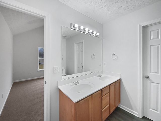 760 Autumn Ridge Ln, Columbia, TN 38401