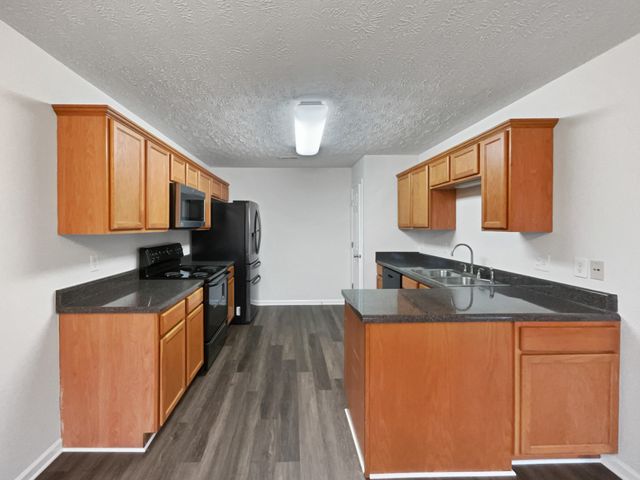 760 Autumn Ridge Ln, Columbia, TN 38401