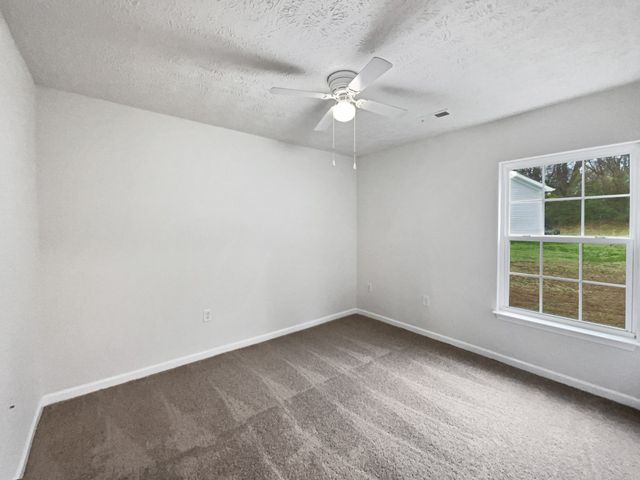 760 Autumn Ridge Ln, Columbia, TN 38401