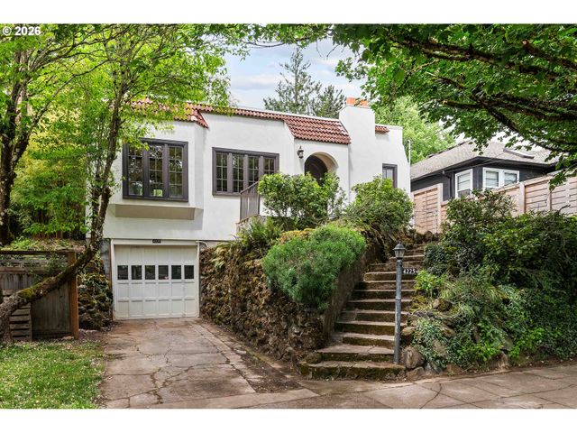 4225 Ne DAVIS St, Portland, OR 97213