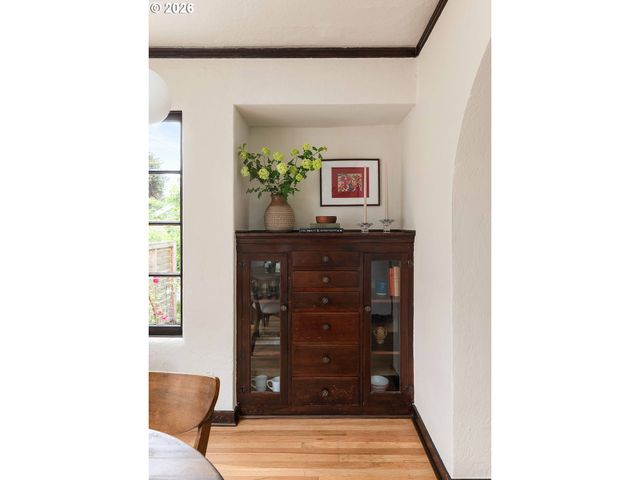 4225 Ne DAVIS St, Portland, OR 97213
