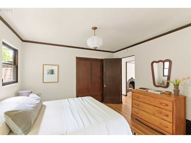 4225 Ne DAVIS St, Portland, OR 97213