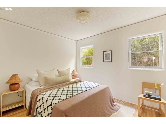 4225 Ne DAVIS St, Portland, OR 97213