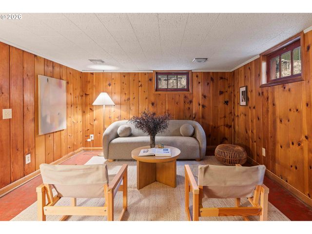 4225 Ne DAVIS St, Portland, OR 97213