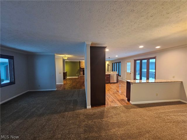 21586 Little Brook Way, Strongsville, OH 44149