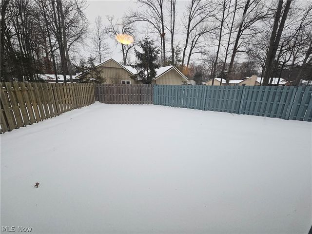 21586 Little Brook Way, Strongsville, OH 44149