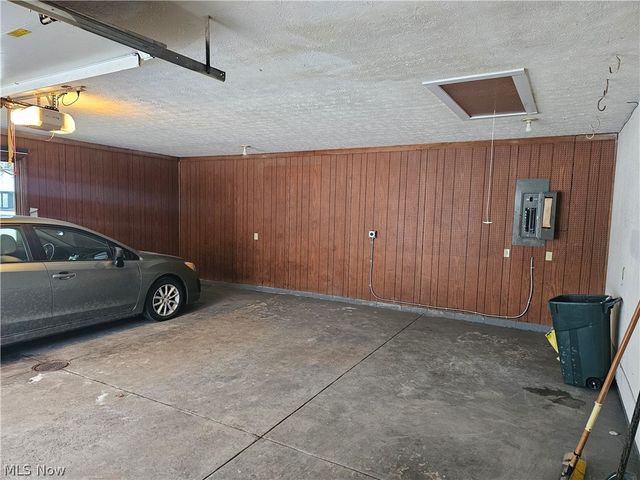 21586 Little Brook Way, Strongsville, OH 44149