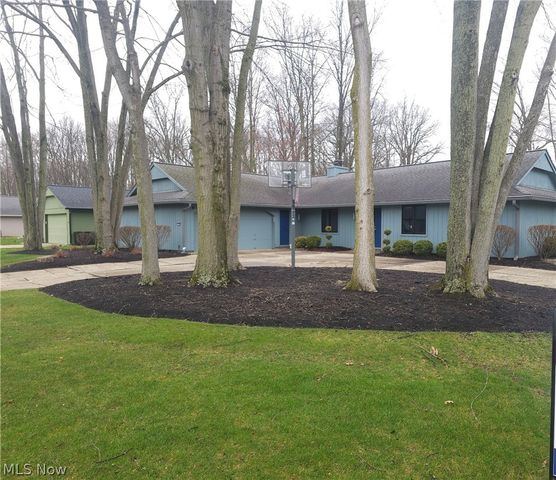 21586 Little Brook Way, Strongsville, OH 44149