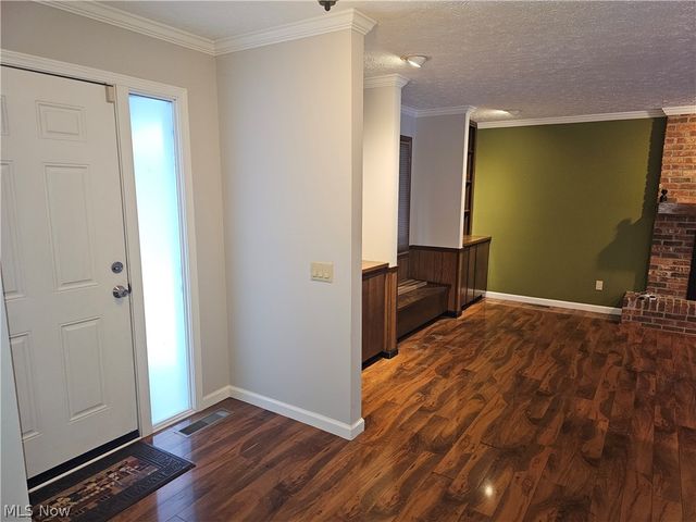 21586 Little Brook Way, Strongsville, OH 44149