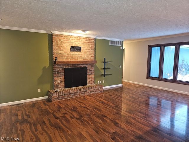 21586 Little Brook Way, Strongsville, OH 44149