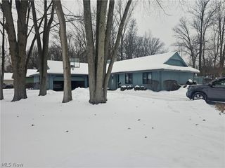 21586 Little Brook Way, Strongsville, OH 44149