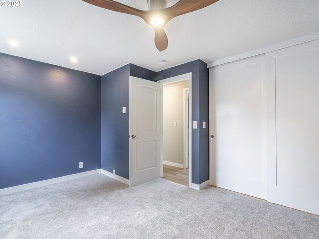 16817 Se PINE St, Portland, OR 97233