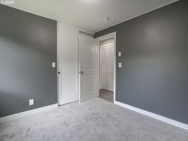 16817 Se PINE St, Portland, OR 97233