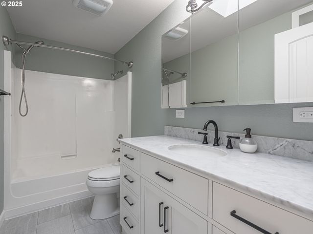 16817 Se PINE St, Portland, OR 97233