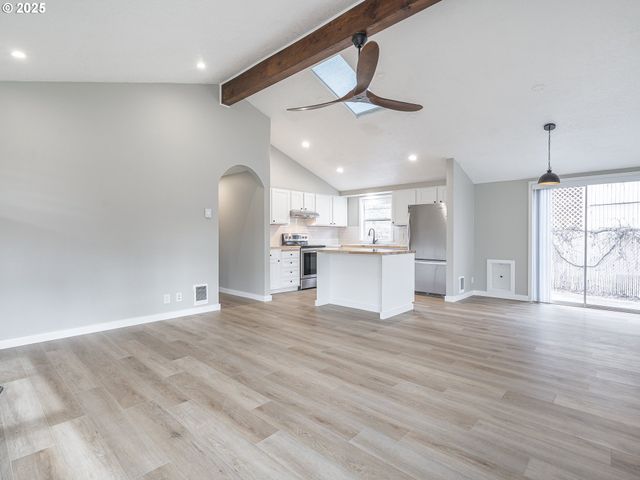 16817 Se PINE St, Portland, OR 97233