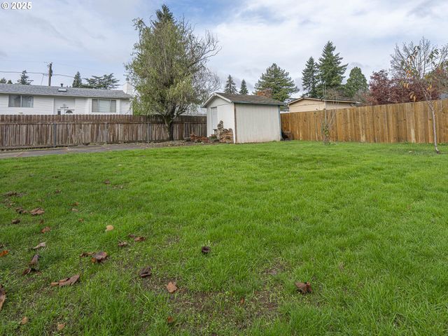 16817 Se PINE St, Portland, OR 97233