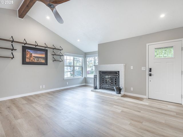 16817 Se PINE St, Portland, OR 97233