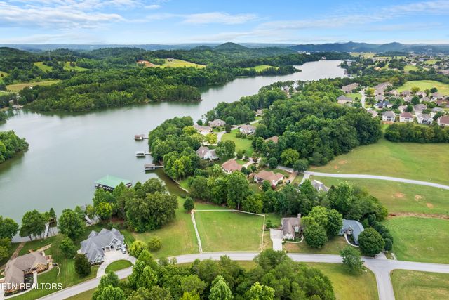 708 Wood Duck Drive, Vonore, TN 37885