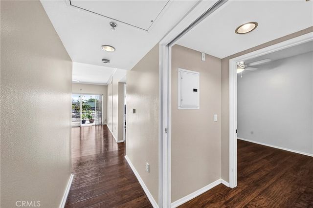 11124 Burbank Boulevard 108, North Hollywood, CA 91601