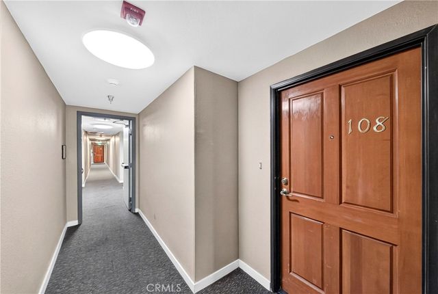 11124 Burbank Boulevard 108, North Hollywood, CA 91601