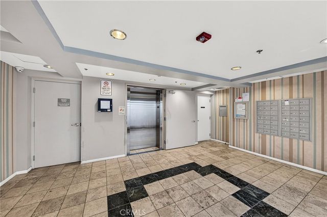 11124 Burbank Boulevard 108, North Hollywood, CA 91601