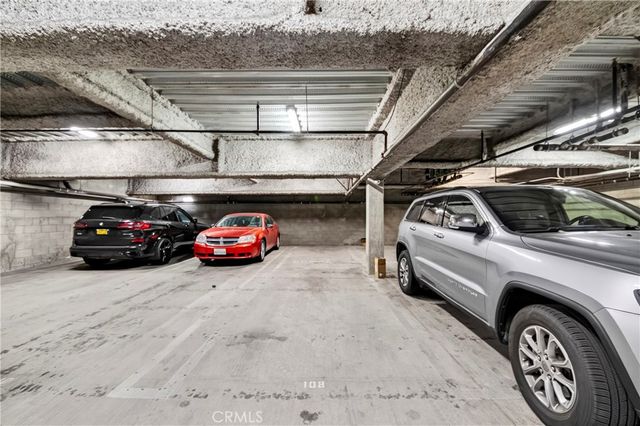 11124 Burbank Boulevard 108, North Hollywood, CA 91601