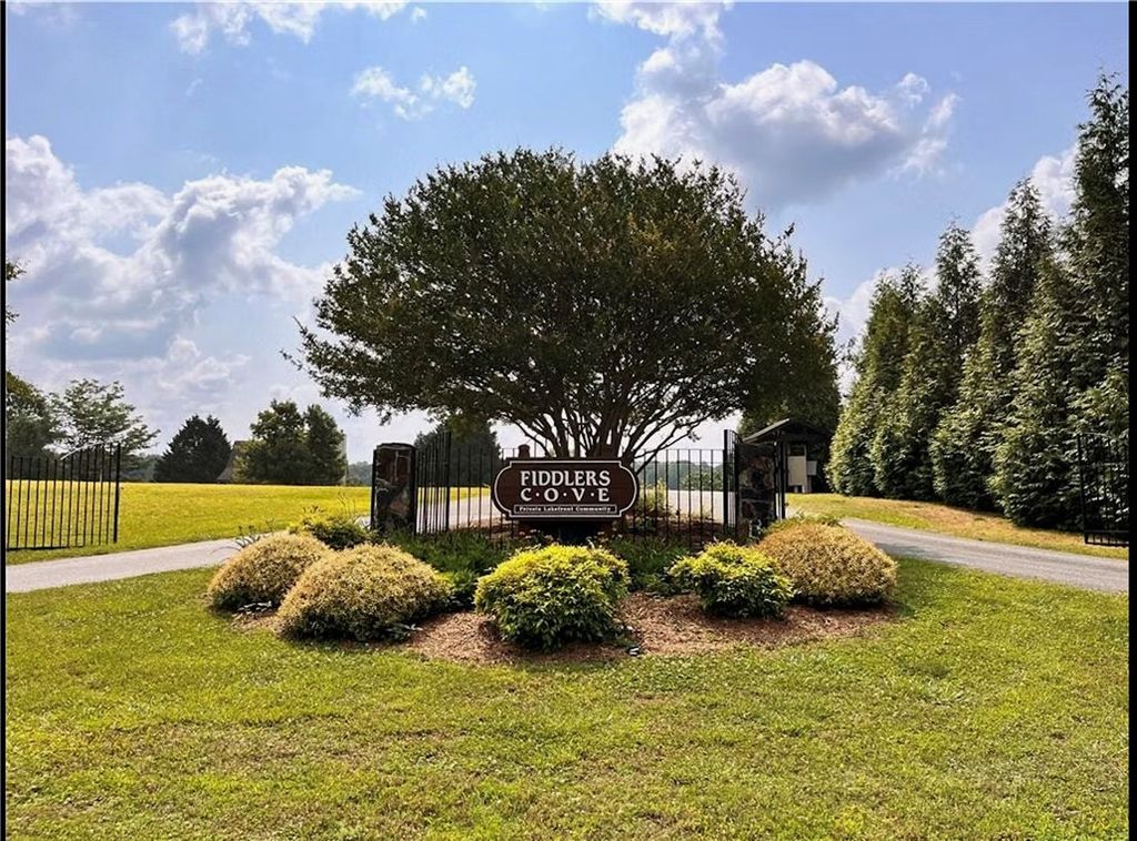 Tract U The Bear Boulevard, Tamassee, SC 29686