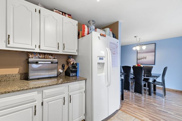 37 Grammont Road, Worcester, MA 01607