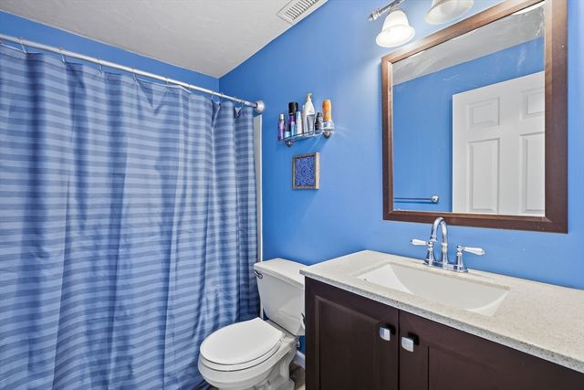 37 Grammont Road, Worcester, MA 01607