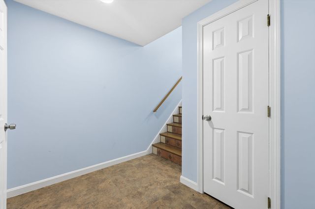 37 Grammont Road, Worcester, MA 01607