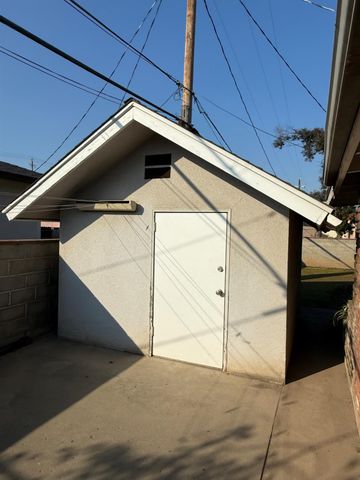 2825 N Hulbert Avenue, Fresno, CA 93705