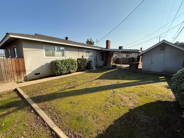 2825 N Hulbert Avenue, Fresno, CA 93705