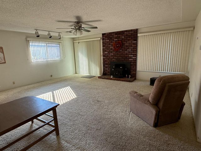 2825 N Hulbert Avenue, Fresno, CA 93705