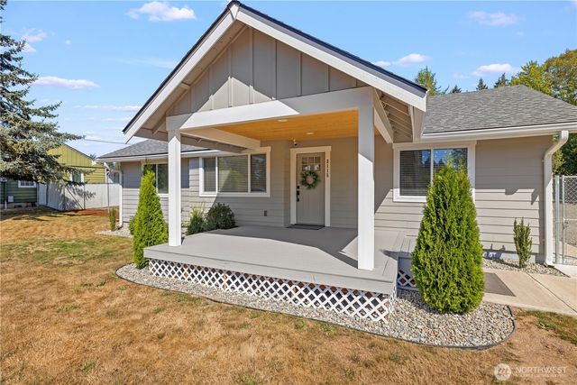 2115 121st Street E, Tacoma, WA 98445
